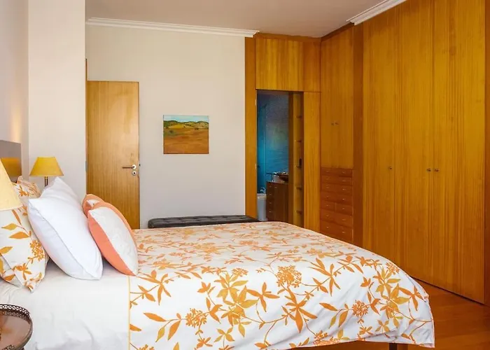 Casa De Linhares * Афифи